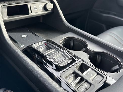 Certified 2025 Honda Pilot TrailSport image 31