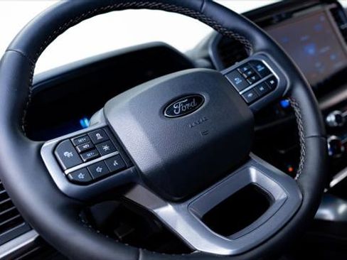 Used 2025 Ford F150 Lariat AWD/4WD image 46