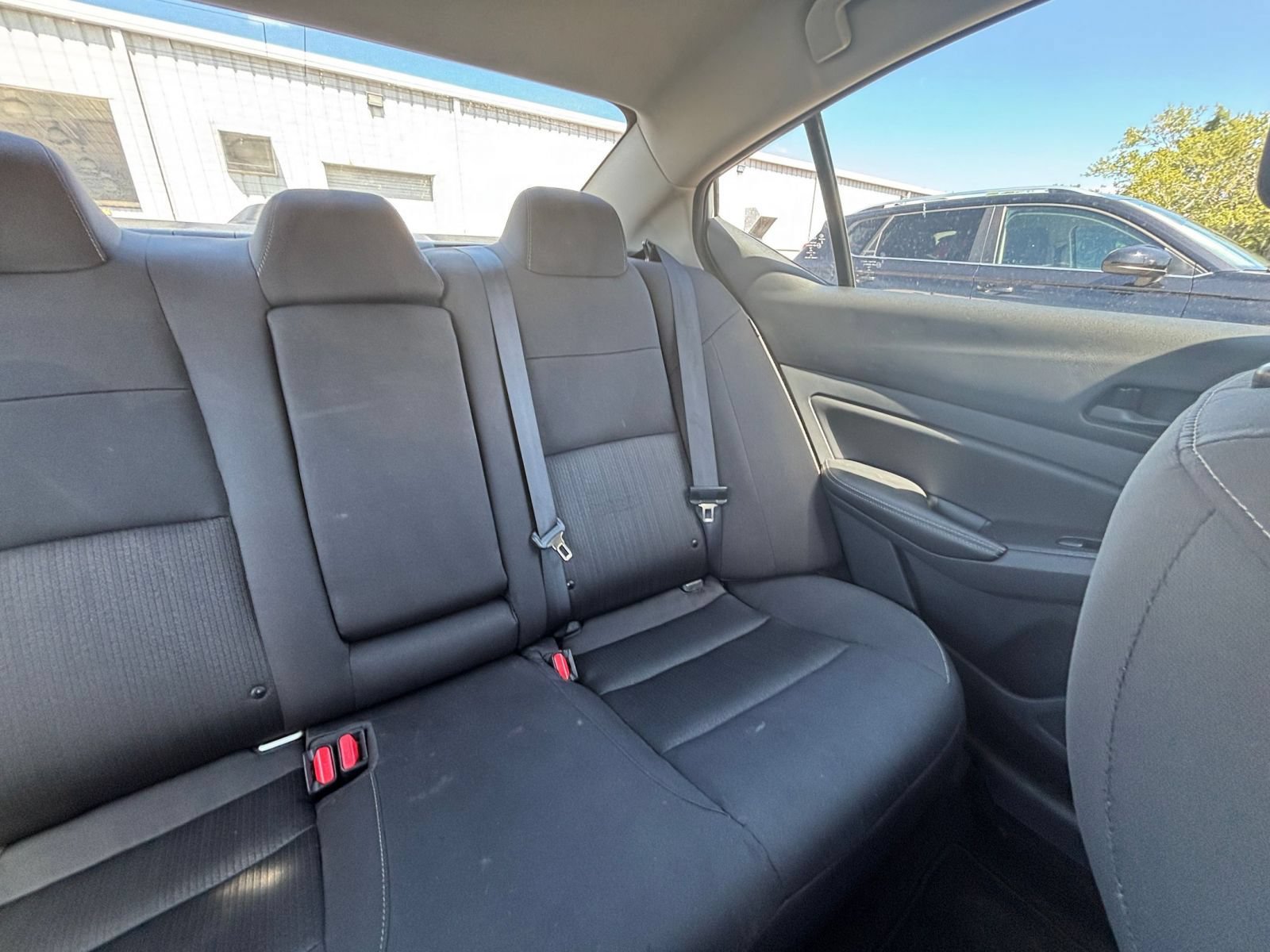 Used 2025 Nissan Altima 2.5 SV FWD image 36