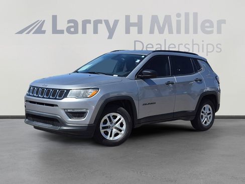 Used 2018 Jeep Compass Sport FWD image 1