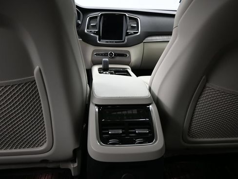 Used 2025 Volvo XC90 T8 Plus w/ Protection Package AWD/4WD image 17