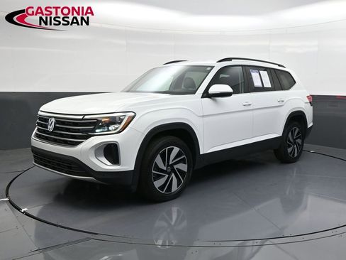 Used 2024 Volkswagen Atlas SE image 10