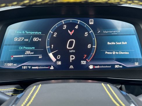 Used 2021 Chevrolet Corvette Stingray Premium Conv w/ Z51 Performance Package image 18