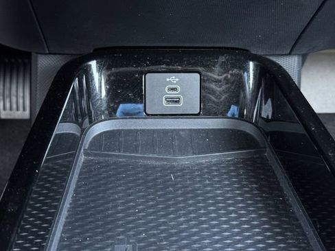 Certified 2025 Ford Mustang Mach-E GT image 18