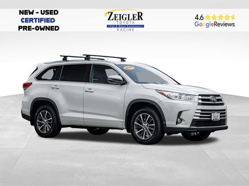 Used 2017 Toyota Highlander XLE AWD/4WD image 1