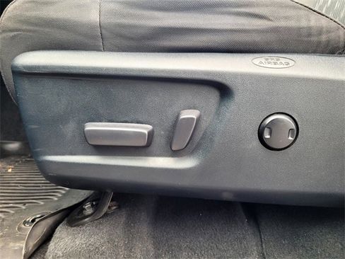 Used 2018 Toyota Tundra SR5 w/ SR5 Upgrade Package image 11