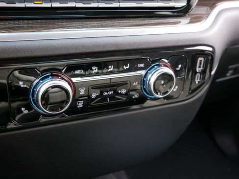 New 2026 GMC Sierra 1500 Elevation AWD/4WD image 16