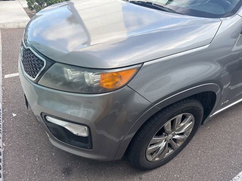 Used 2013 Kia Sorento SX w/ SX Premium Pkg AWD/4WD image 3