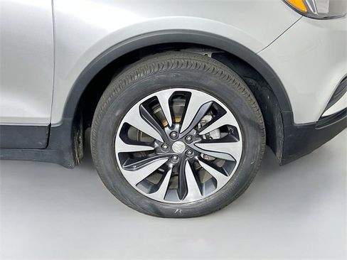 Used 2022 Buick Encore Preferred w/ Safety Package image 35