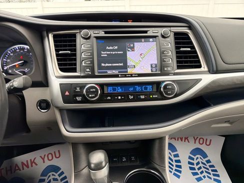 Used 2018 Toyota Highlander Limited image 38