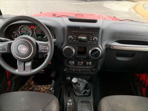 Used 2017 Jeep Wrangler Unlimited Sport image 15