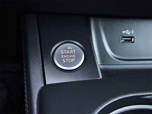 Used 2019 Audi A4 2.0T Premium Plus image 26