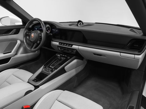 Certified 2020 Porsche 911 Carrera 4S image 30