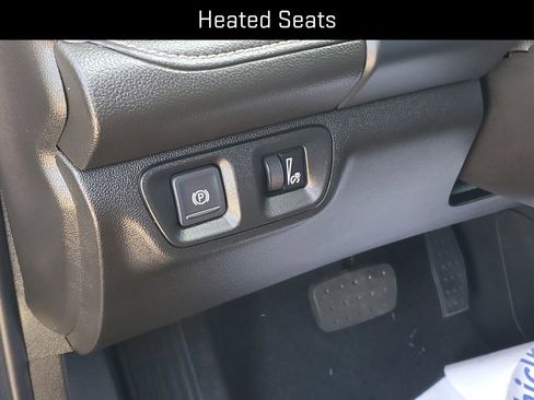 Certified 2023 GMC Acadia SLE w/ Driver Convenience Package image 9