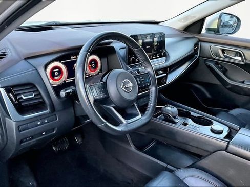 Used 2022 Nissan Rogue Platinum w/ Head-Up Display Package image 12