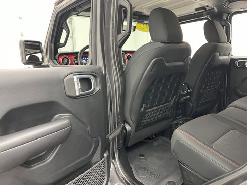 Used 2021 Jeep Gladiator Rubicon AWD/4WD image 36