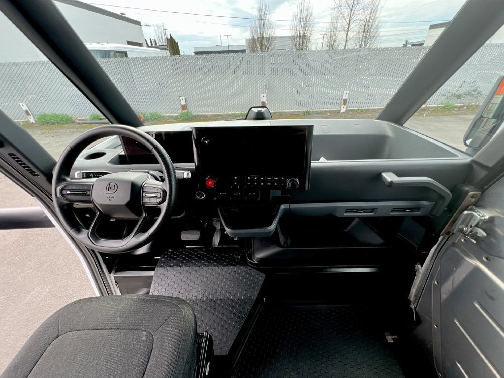 Used 2024 Chevrolet Brightdrop 600 w/ Battery Pack, Max Range AWD/4WD image 10