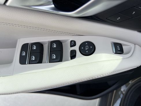 Used 2022 BMW X5 sDrive40i w/ Luxury Seating Package RWD image 16