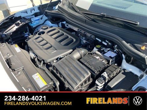 New 2025 Volkswagen Tiguan SE image 66