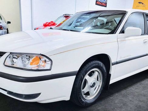 Used 2002 Chevrolet Impala LS w/ Seating Comfort Pkg FWD image 2