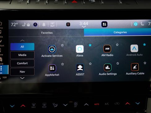 New 2026 Jeep Grand Cherokee Altitude image 25