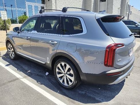 Certified 2022 Kia Telluride EX w/ EX Premium Package AWD/4WD image 14