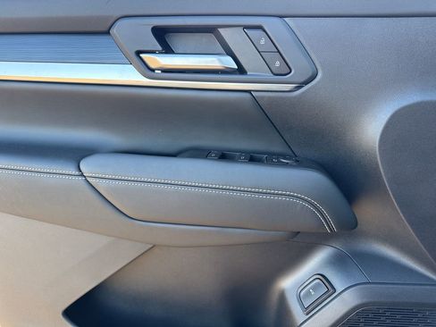 New 2026 GMC Terrain Elevation w/ Elevation Premium Package AWD/4WD image 18