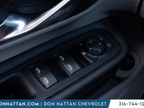 Used 2022 GMC Terrain SLT AWD/4WD image 13