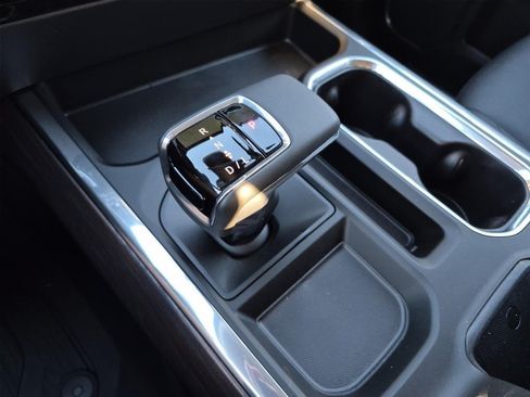 New 2026 GMC Sierra 1500 SLT RWD image 22