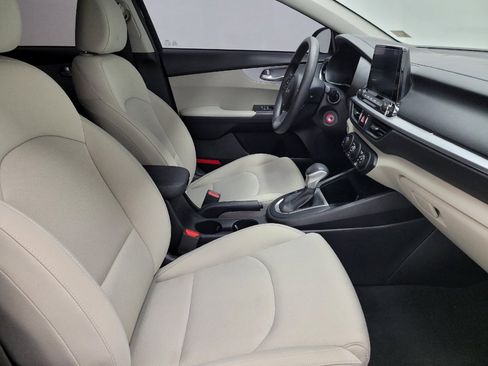 Used 2023 Kia Forte LXS w/ LXS Technology Package FWD image 21