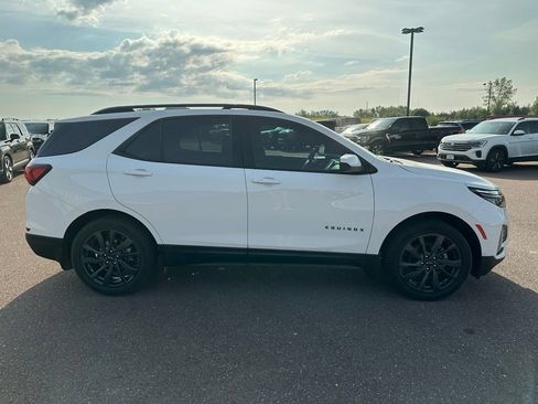 Used 2022 Chevrolet Equinox RS w/ LPO, Floor Liner Package AWD/4WD image 35