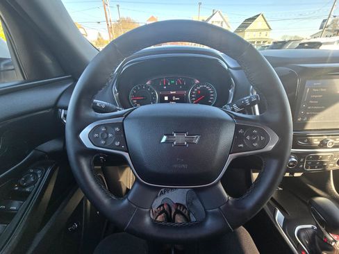 Used 2023 Chevrolet Traverse RS AWD/4WD image 7