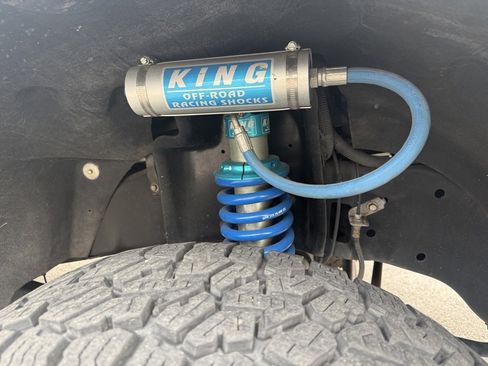 Used 2010 Ford F250 XLT image 9