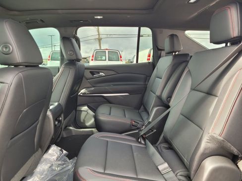 New 2026 Chevrolet Traverse Z71 w/ Driver Confidence Package image 29