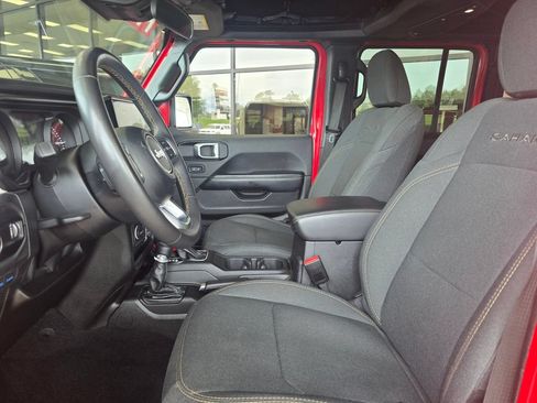 Used 2024 Jeep Wrangler Unlimited Sahara AWD/4WD image 11