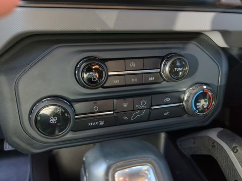 Used 2022 Ford Bronco Big Bend image 23