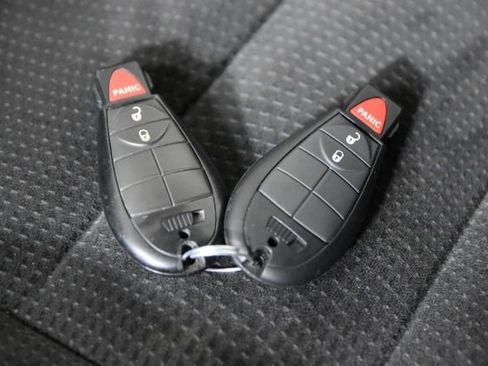 Used 2017 Dodge Grand Caravan SE w/ Power Window Group image 16