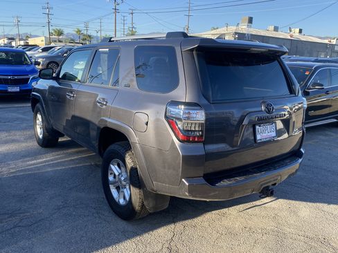 Used 2020 Toyota 4Runner SR5 image 9