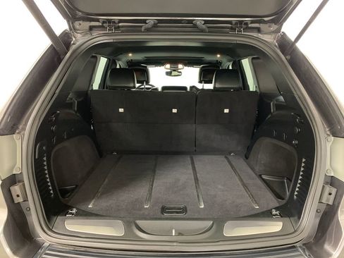 Used 2017 Jeep Grand Cherokee Limited image 22