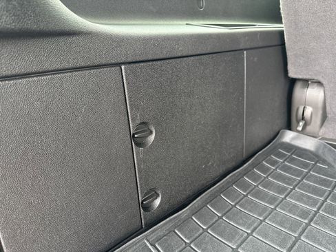 Used 2014 Cadillac Escalade ESV Platinum image 36