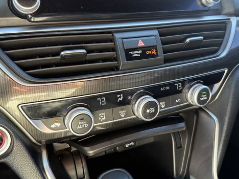 Used 2018 Honda Accord Sport image 13