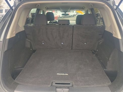 Used 2023 Nissan Rogue S AWD/4WD image 24