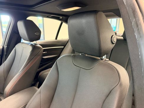 Used 2018 BMW 330i Sedan RWD image 18
