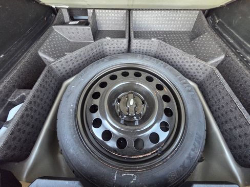 Used 2020 Ford Edge SEL w/ Cold Weather Package image 28