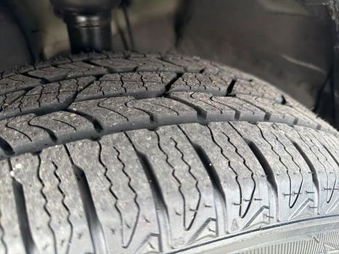 Used 2022 Subaru Ascent Premium w/ Convenience Package image 27