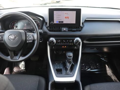 Used 2025 Toyota RAV4 XLE image 15
