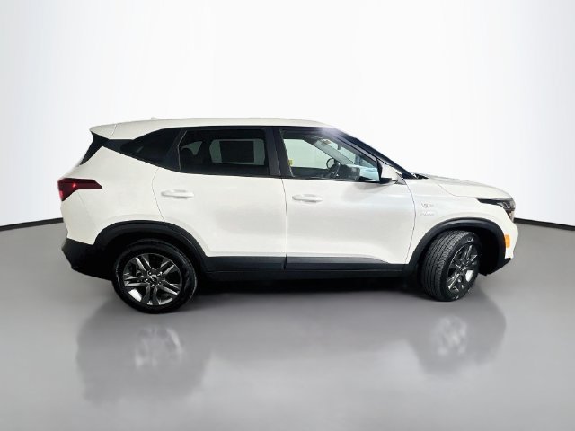 Used 2023 Kia Seltos LX AWD/4WD image 9