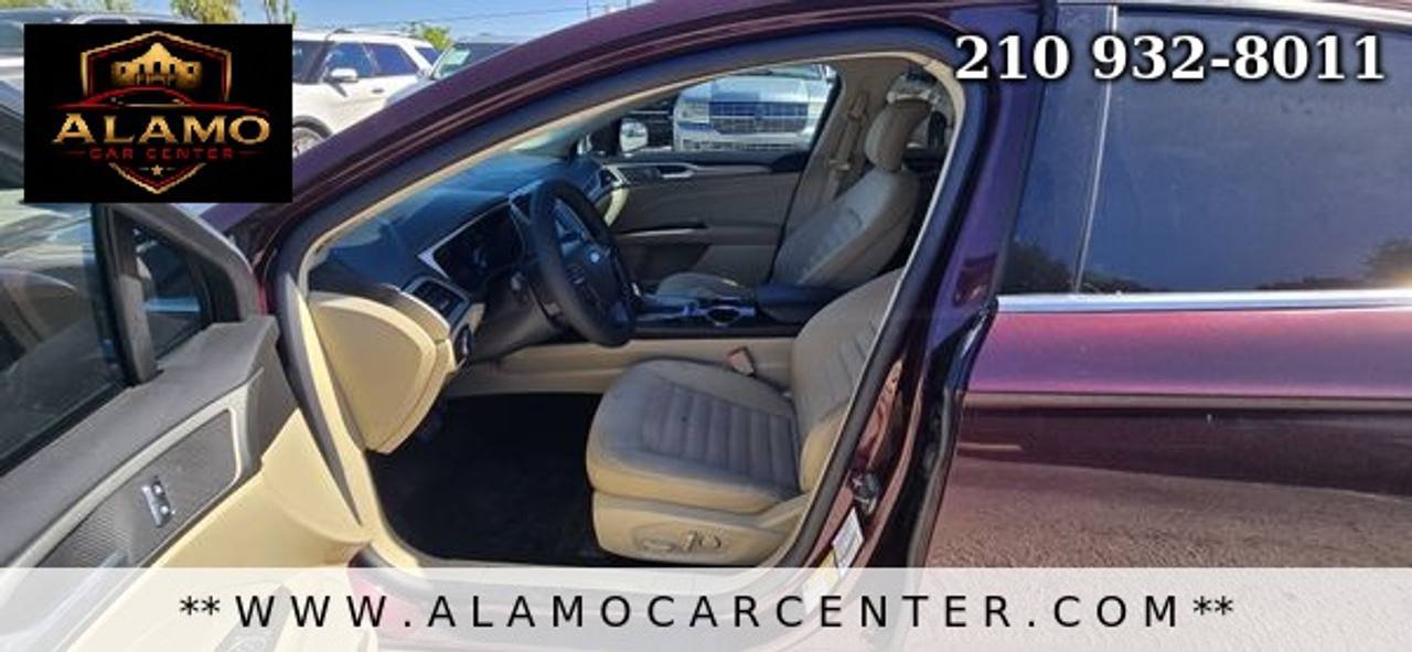 Used 2013 Ford Fusion SE FWD image 32