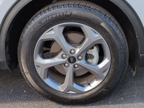Certified 2025 Ford Escape ST-Line FWD image 10