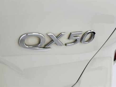 Used 2021 INFINITI QX50 Luxe w/ Appearance Package FWD image 35